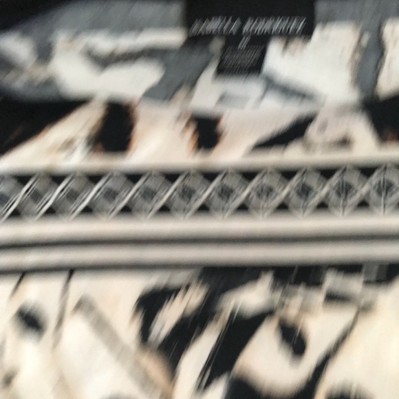 Beautiful Isabella Rodriguez clingy top - Picture 2 of 2